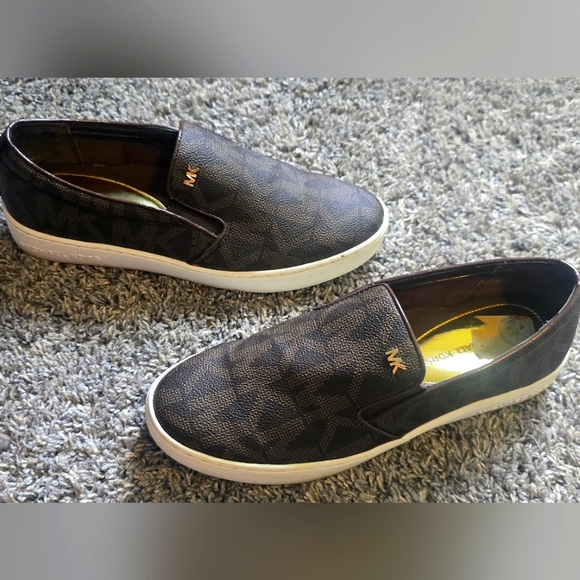 Michael Kors Keaton Brown Slip-On Signature MK Logo Sneaker Womens 7 - Picture 1 of 9